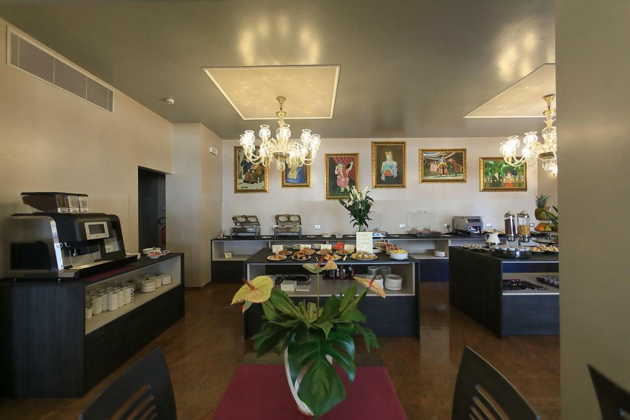 圣马可酒店 佩斯基耶拉德加达 外观 照片